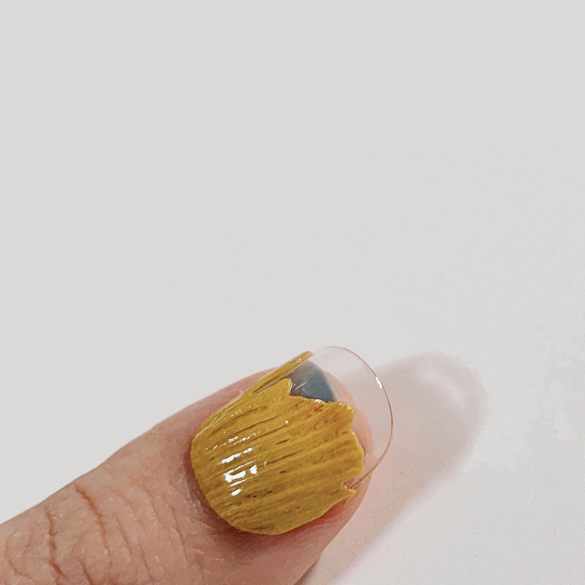 つめをぬるひと つけ爪 銀杏 はちみせ