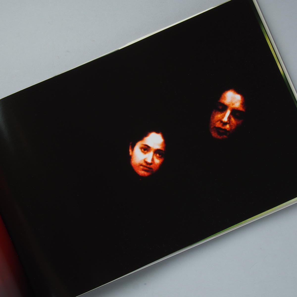 志賀理江子 写真集「LILLY」Lieko Shiga 冊子 帯 売上カード付 志賀