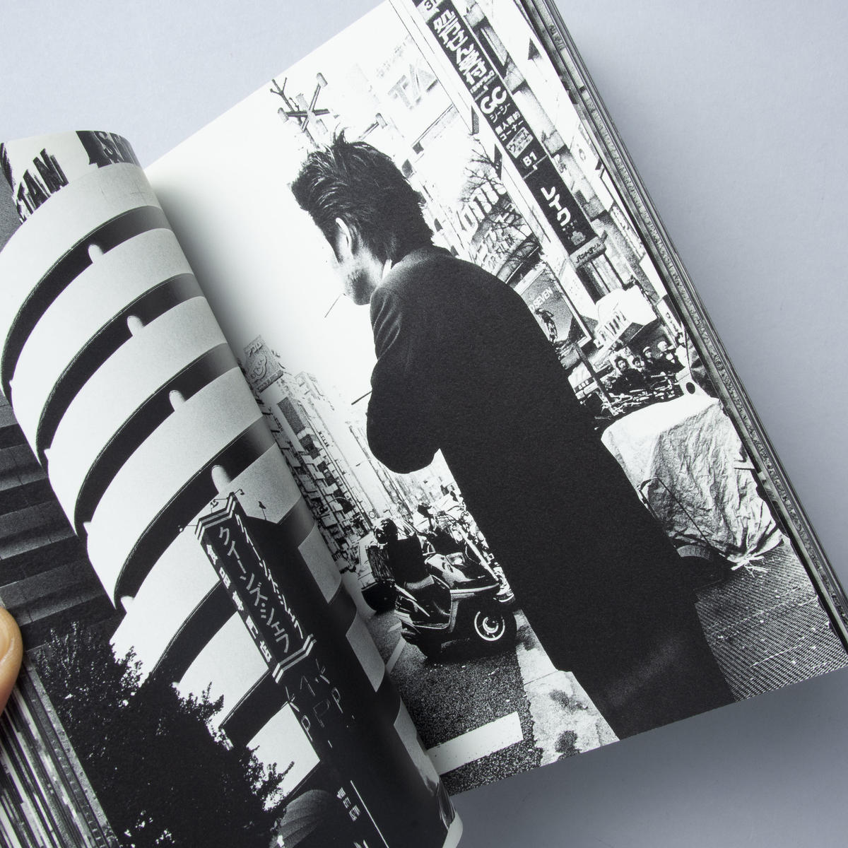 新宿 +(plus) 増量新編 / 森山大道（Daido Moriyama） book o...