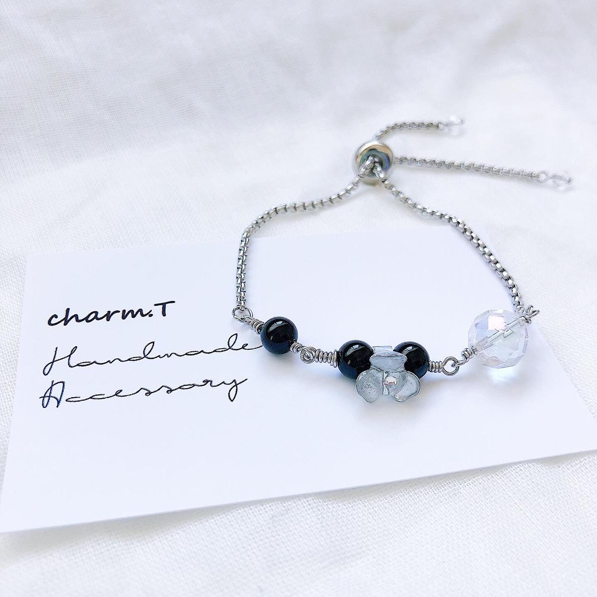 水や汗に強い!ブラックオニキスとレインボーオーラのフラワーブレスレット | charm.T 水や汗に強い!ブラックオニキスとレインボーオーラのフラワーブレスレット | charm.T