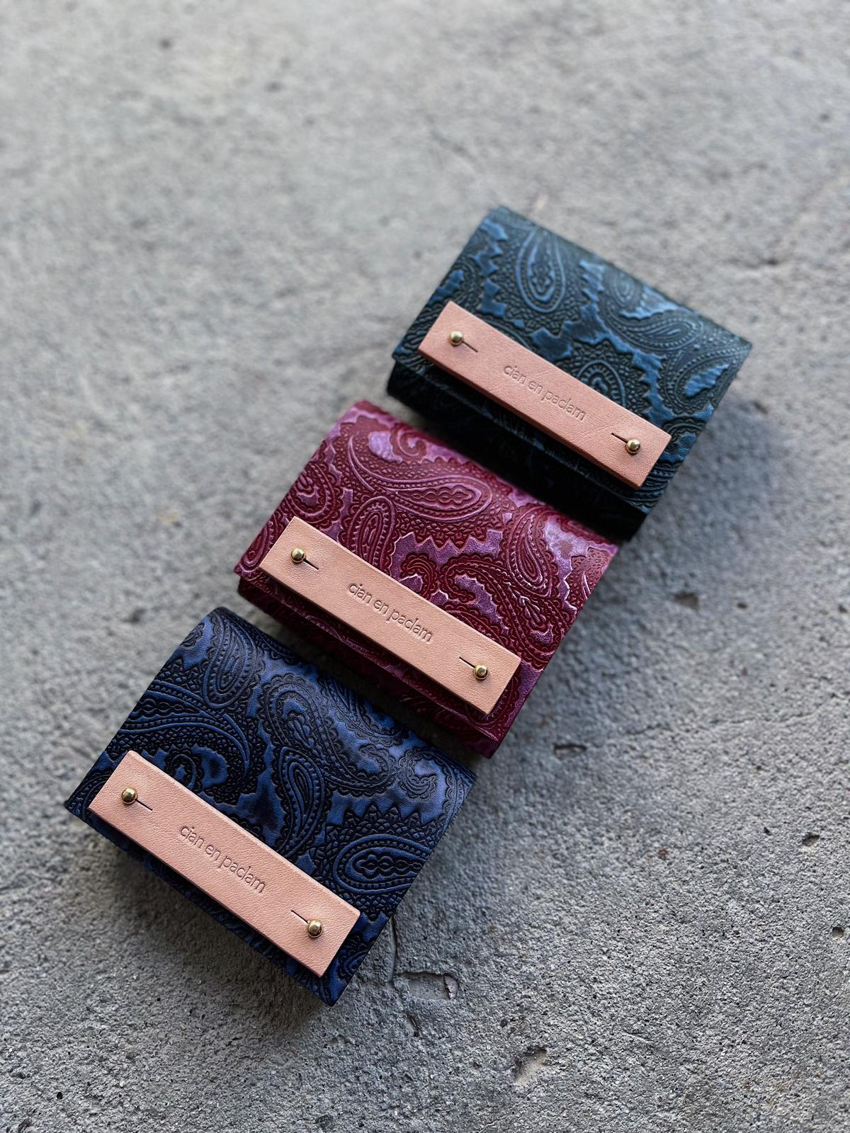 cian en paclam三つ折り財布