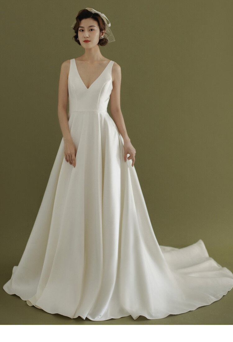 今季一番 ウエディングドレス 高品質 Vネックドレス 背中見せ クラシカル 光沢サテン ウェディングドレス