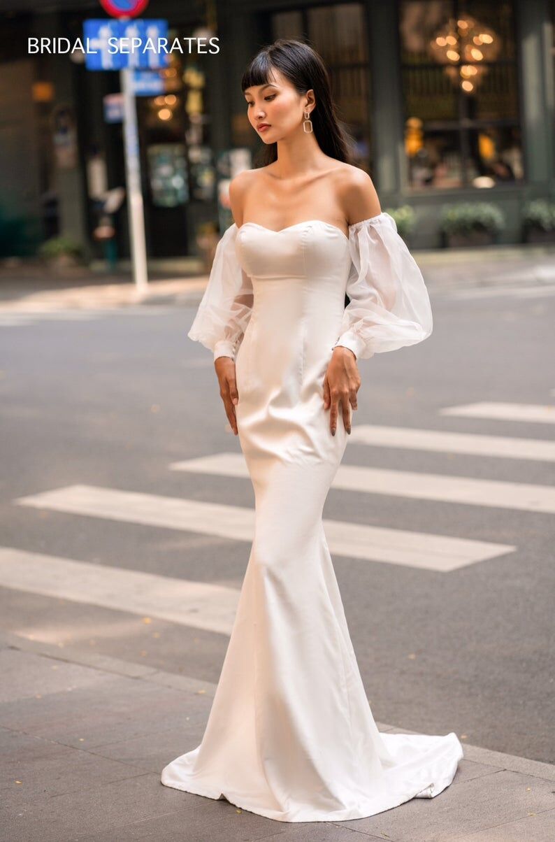 Luxe Style デコルテアービジューフレア袖タイトロングドレス