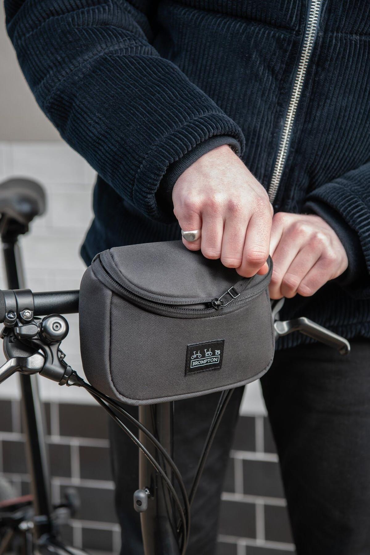 新色 バウアー✖️ブロンプトン コラボ Zip Pouch rahathomedesign.com