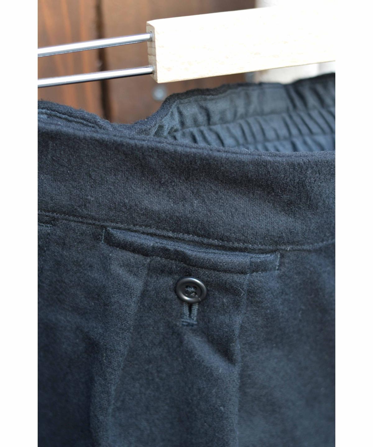 GATHERED BACK SPORTING TROUSER(COTTON) / BLACK...