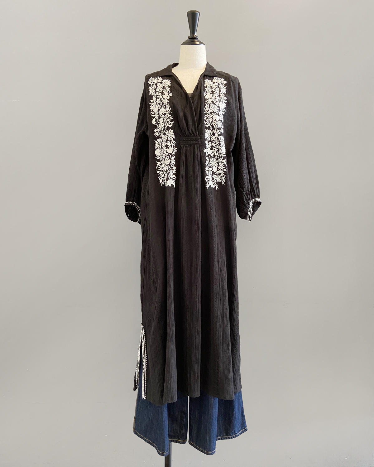 Women Ne Quittez Pas ヌキテパ 刺繍ワンピース ブラック Sec