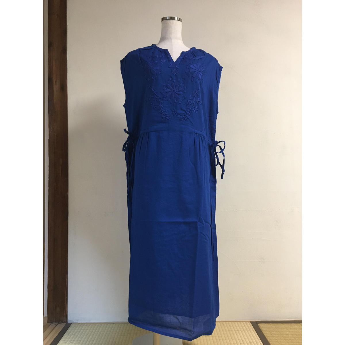 Barndoor 21春新作 ハンドボタニカル刺繍ワンピース コトリエ商店オンライン