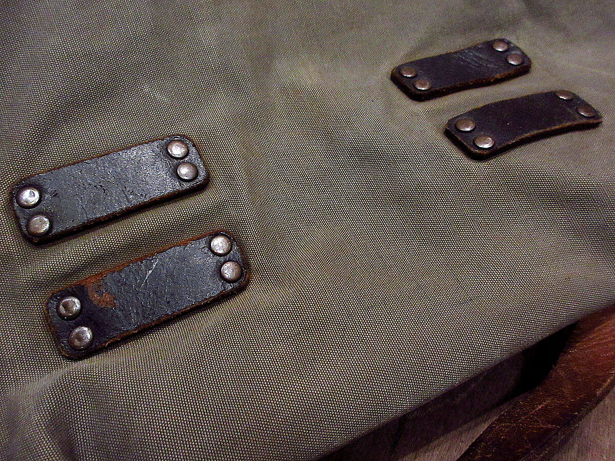 中華のおせち贈り物 ドイツ軍?ブレッドバック レア バックパック