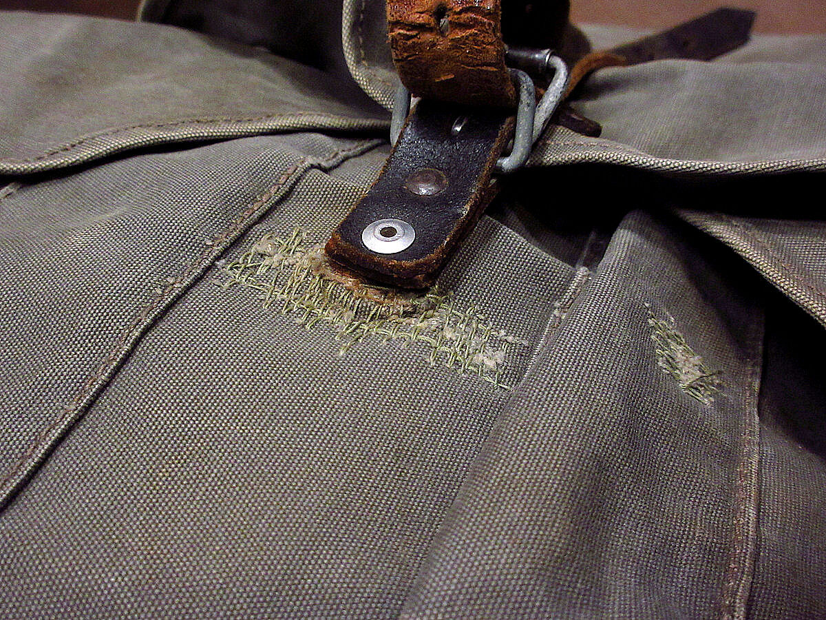 中華のおせち贈り物 ドイツ軍?ブレッドバック レア バックパック