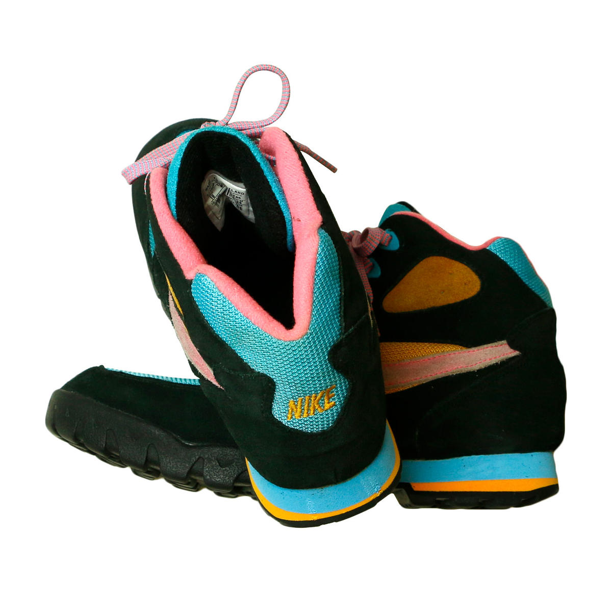 nike caldera hiking boots