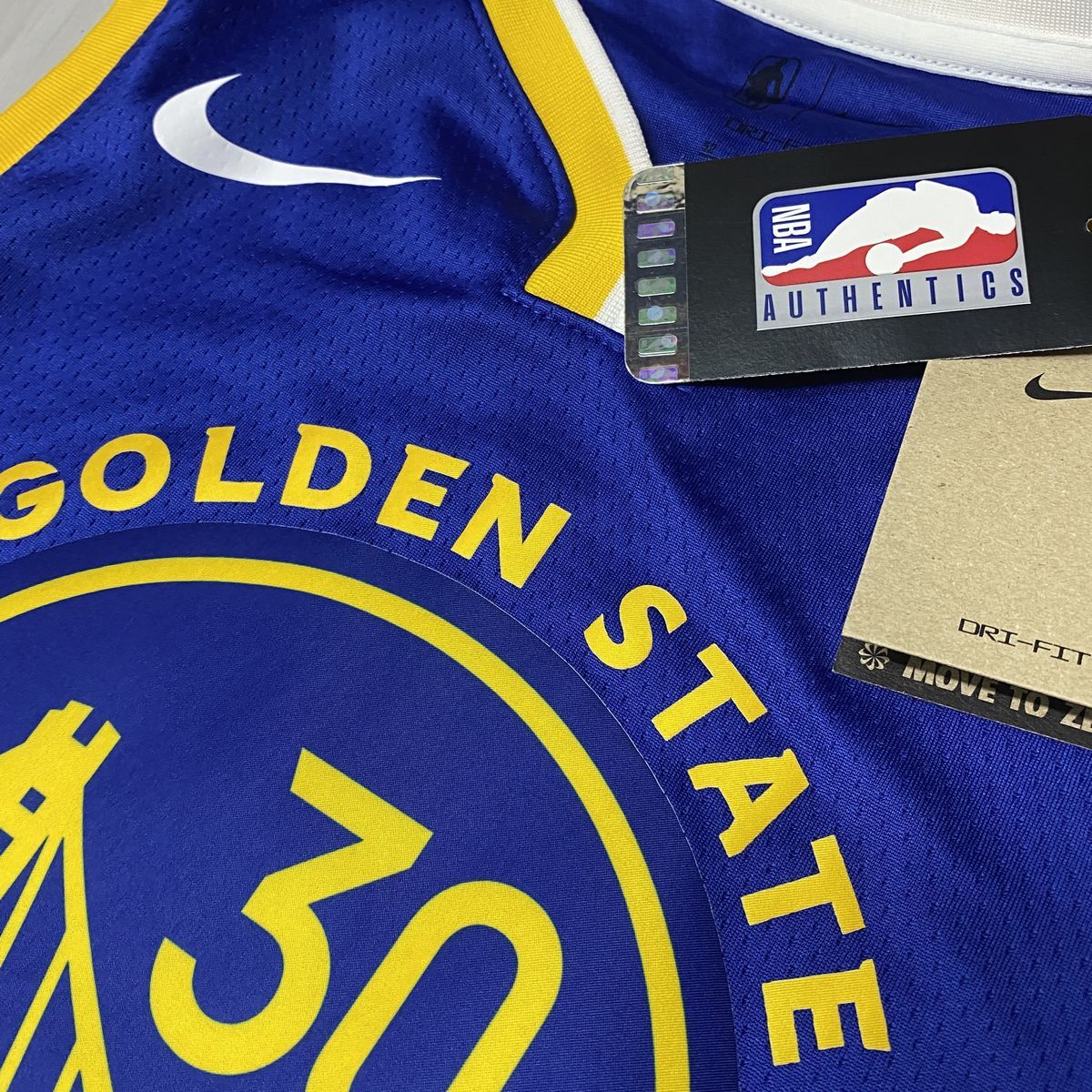 安心の関税送料込み 【超美品】ナイキ NBA スウィングマン ジャージー