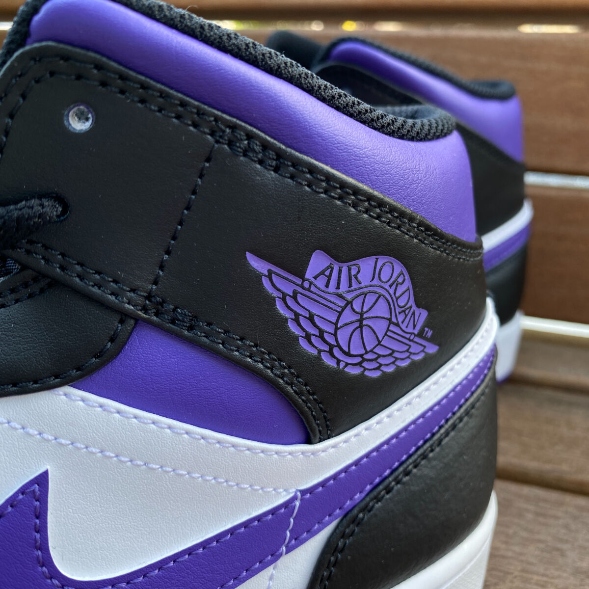 Nike ナイキ Air Jordan1 Mid エアジョーダン1 Lilas リラ 黒 白