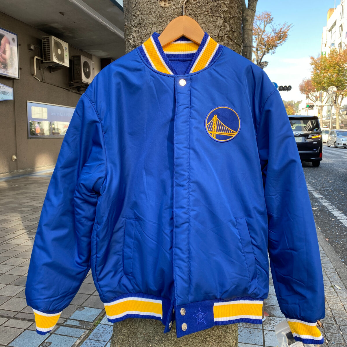激安通販 【未使用】nike goldenstates リバーシブルジャケット - スタジャン