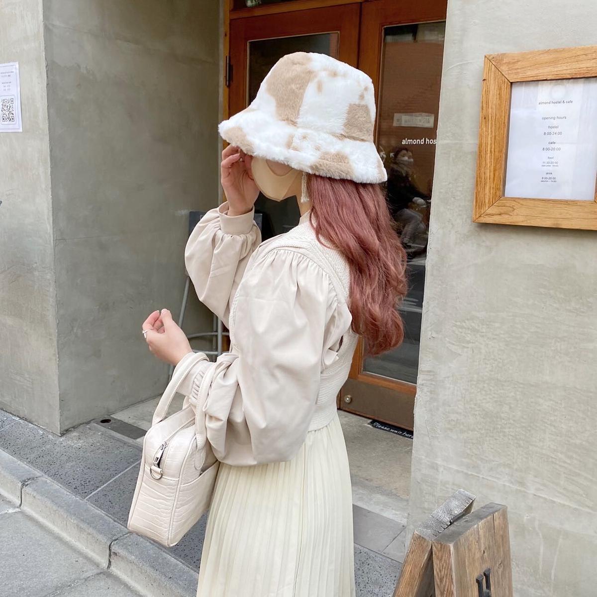 牛柄ファーバケットハット 211 9001 Deisy Lotte