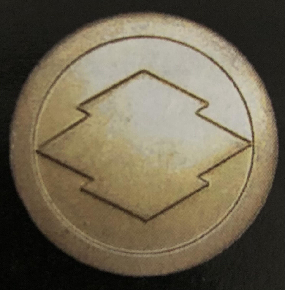 驚きの安さ 松皮菱家紋 大鎧櫃 検 甲冑 刀装具 刀剣 戦国武将 大名道具 鍔 武具 メーカー包装済 Indianbazaarng Com