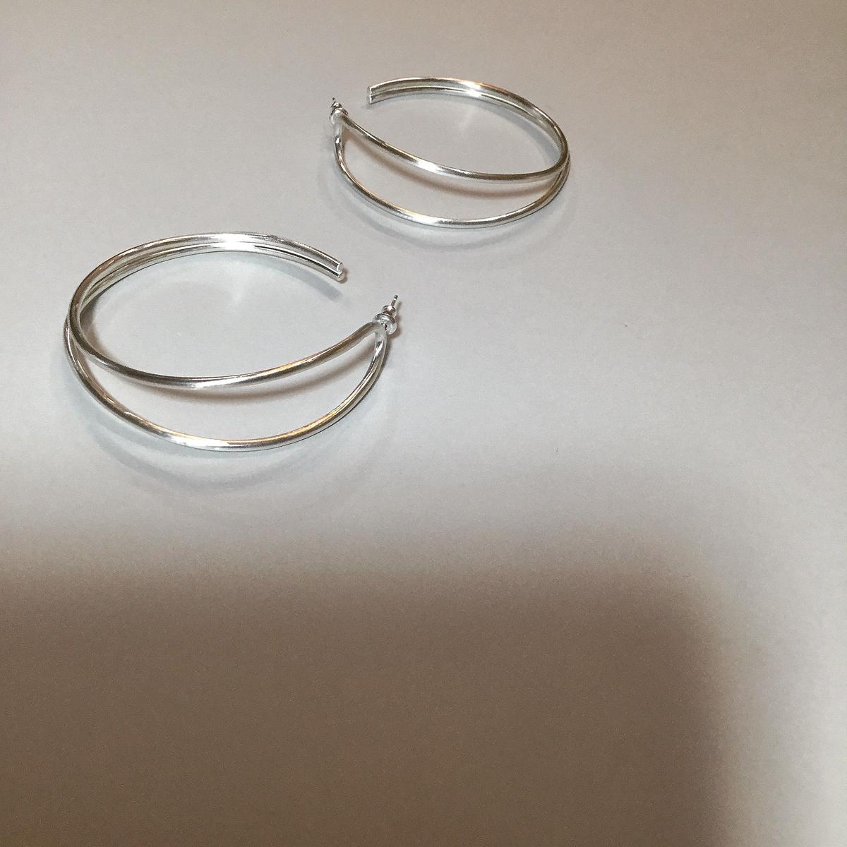 hoop earring STRANGE THUG SENSE