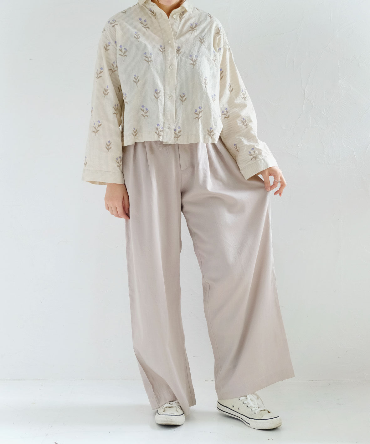 有名ブランド コットンサテンワイドパンツ 完売36品 チノパン