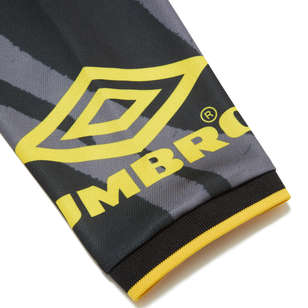 bal | Diaspora skateboards | UMBRO Mサイズ 【公式通販】