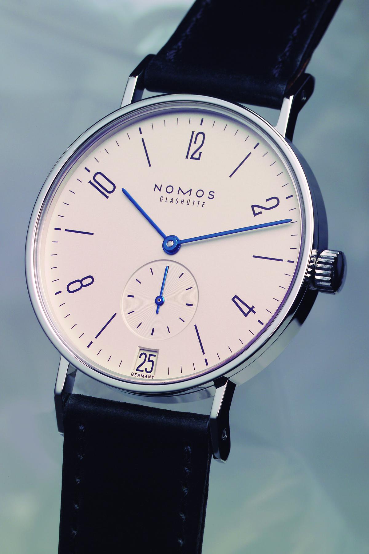 nomos-glash-tte-tangente-38mm-tn1b1w2l-13