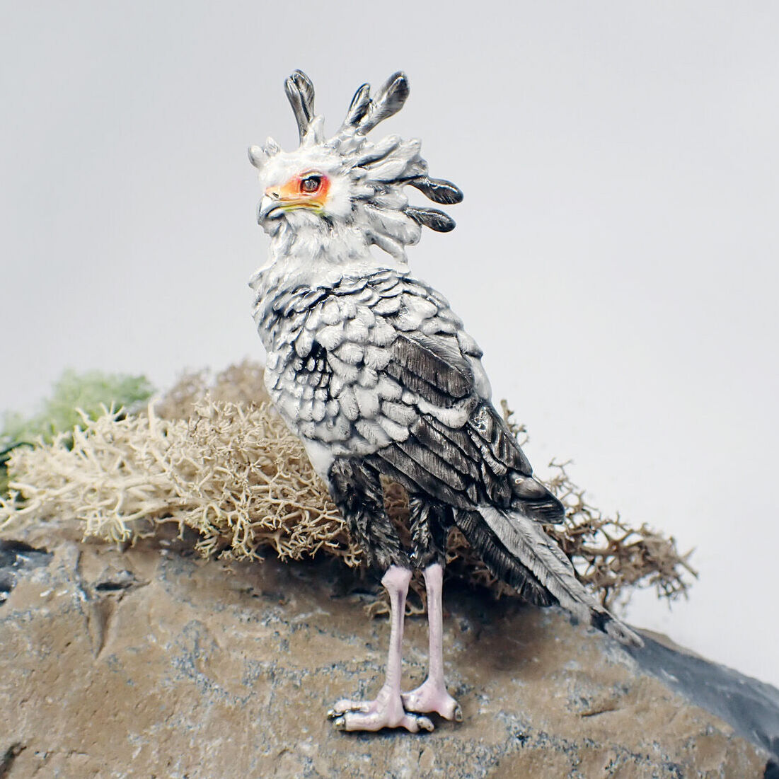 ヘビクイワシ全身ブローチ Color Emiria Online Shop