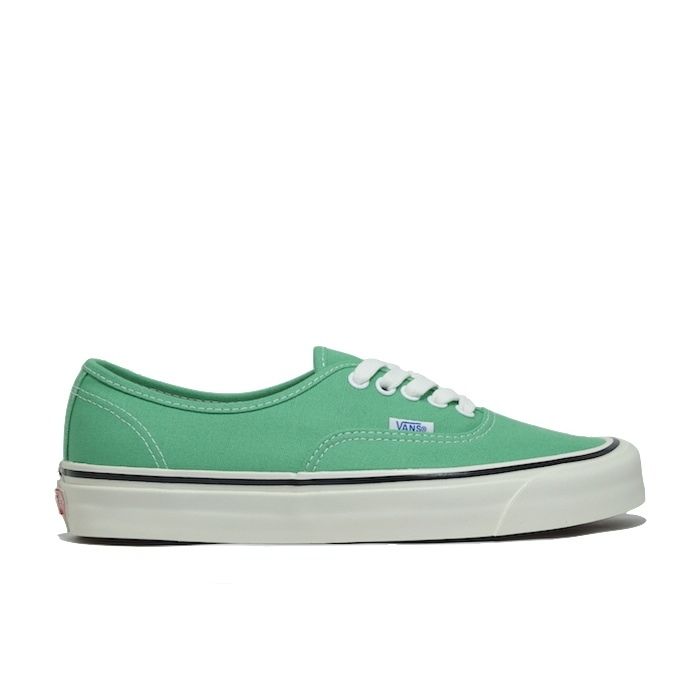vans authentic 44d