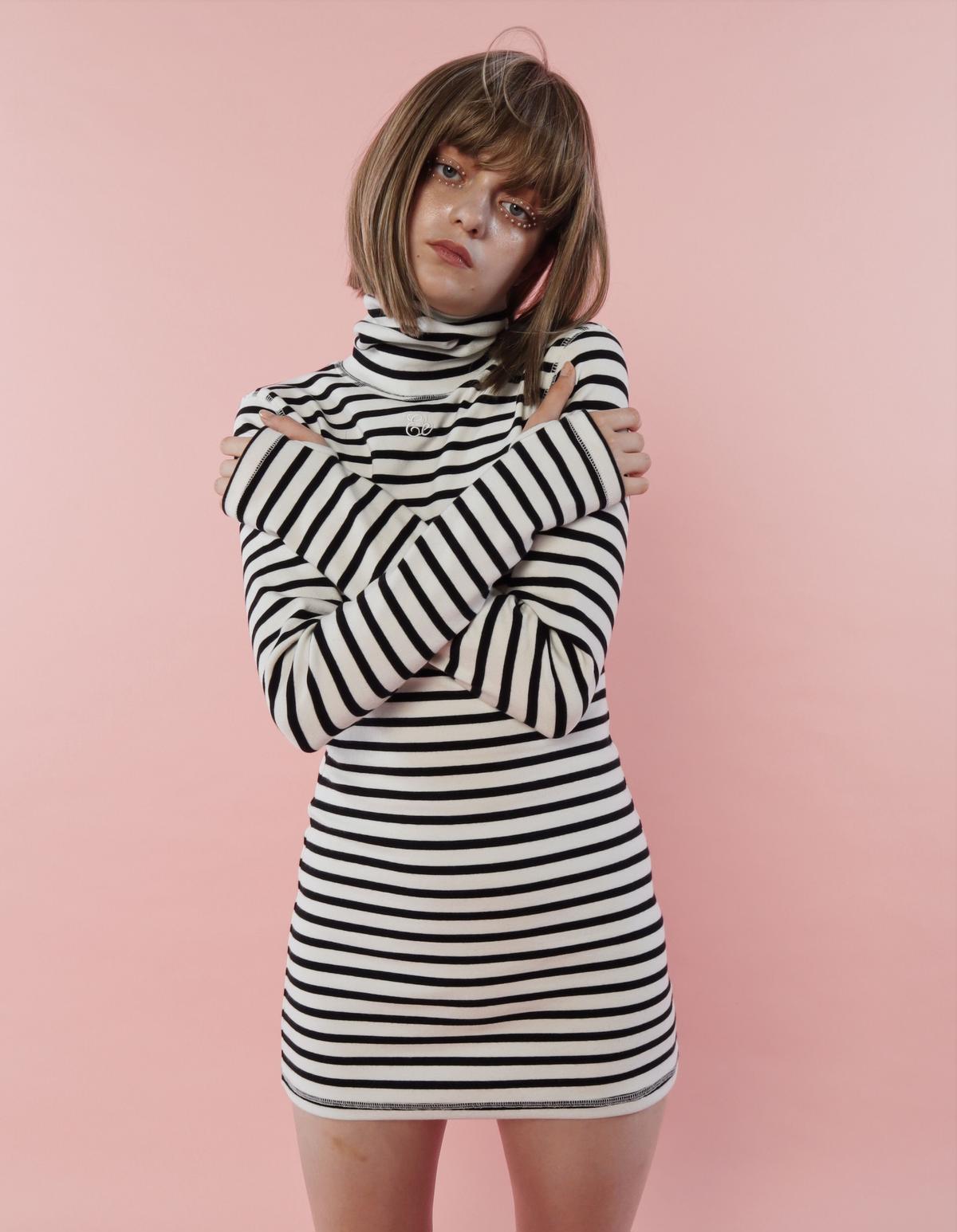 Eé finger hole high neck mini onepiece border |...