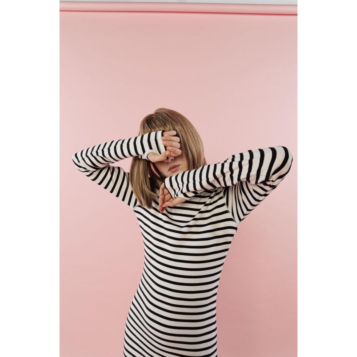 Eé finger hole high neck mini onepiece border |...