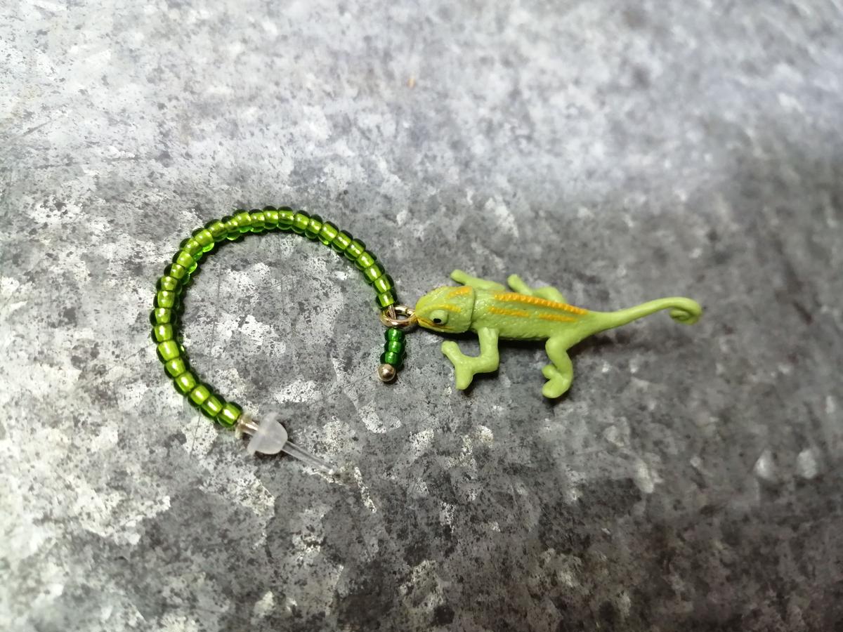 片耳ピアス カメレオン Es Gut Treffen 片耳ピアス カメレオン Es Gut Treffen