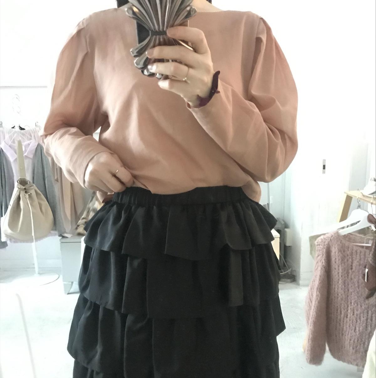 のもありま】 オーマスヘンデ 100%シルク ティアードスカート ったのです