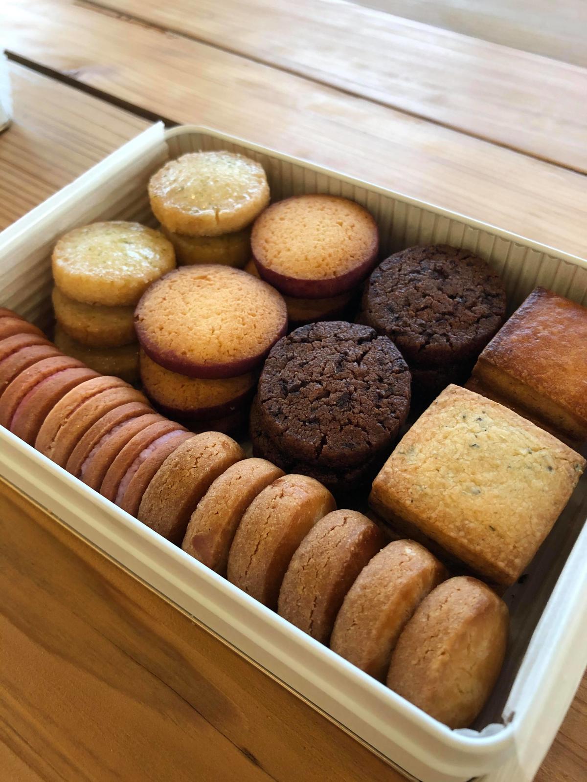 徳島クッキーモンスターズ7種類 ゆずに代わり すだち になりました 贈答用缶入り36枚