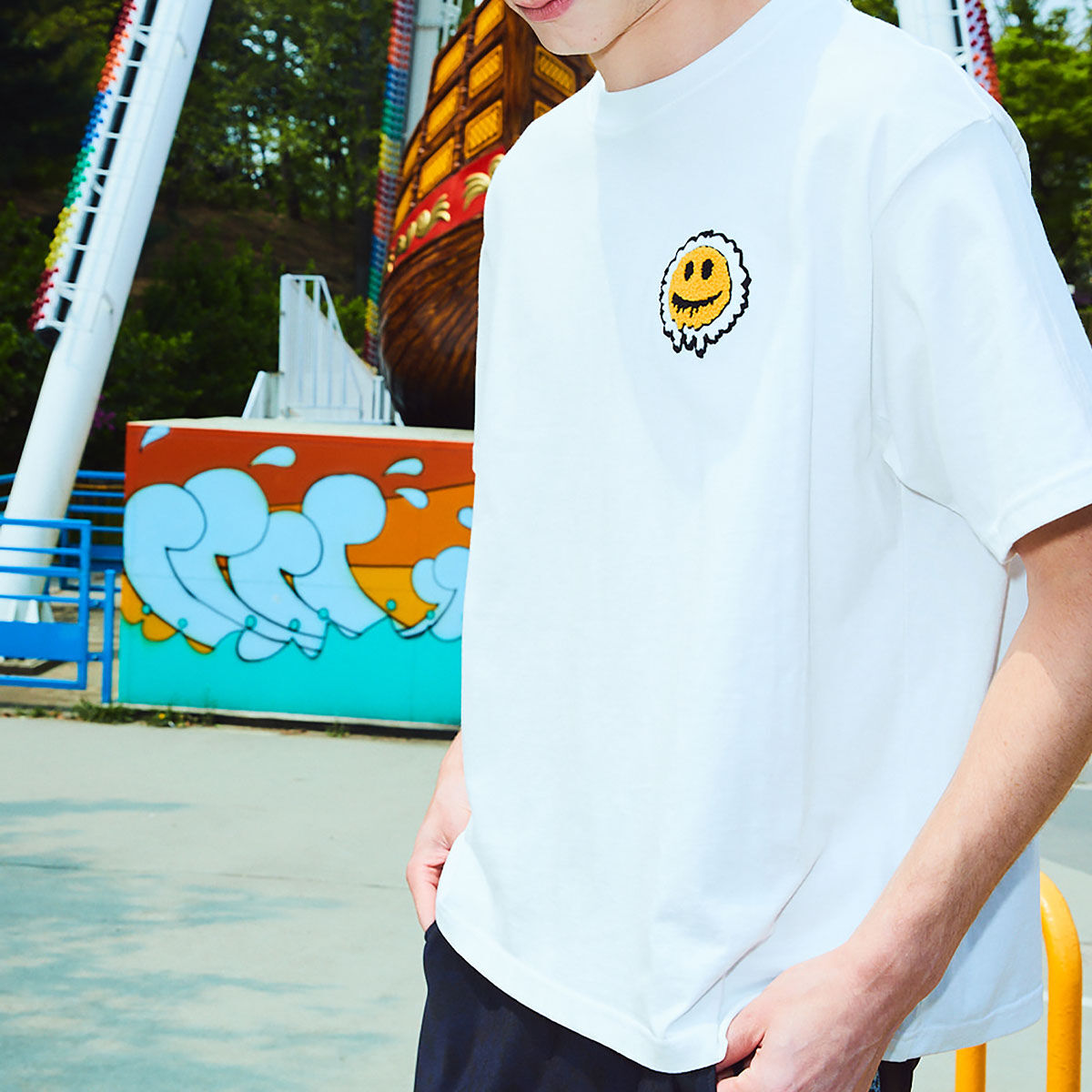【 MISTERCHILD 】 ミスターチャイルド ユニセックス スマイル ワッペン Tシャツ UNISEX SMILE PATCH TEE