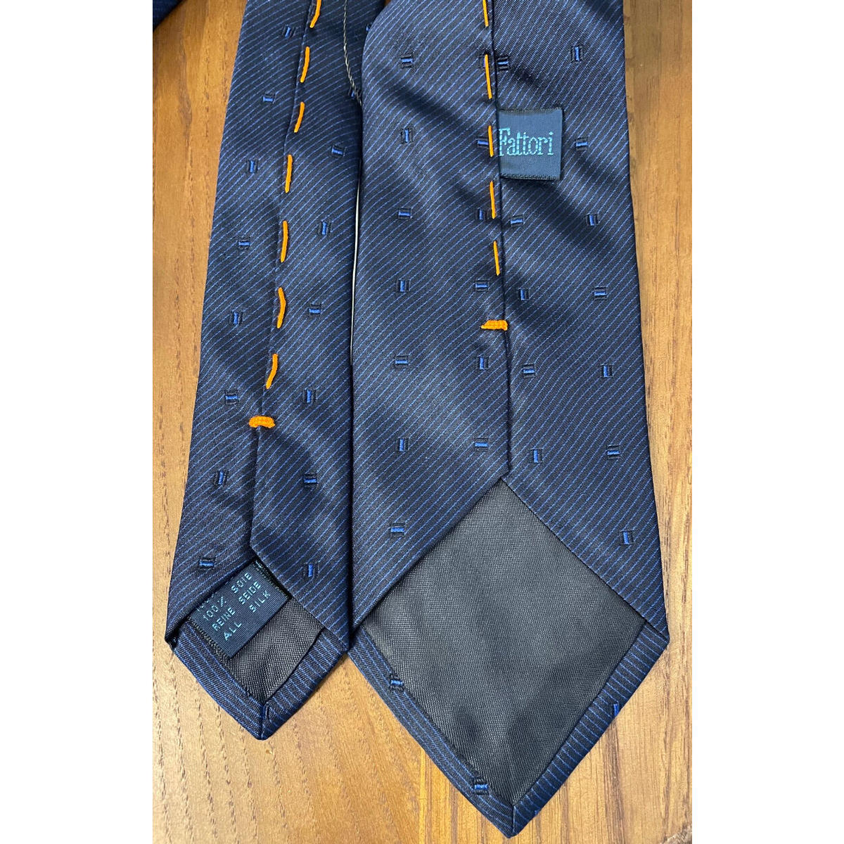MADE IN ITALY製 Fattori HANDMADE 小紋柄ストライプ生地ネクタイ ... MADE IN ITALY製 Fattori HANDMADE 小紋柄ストライプ生地ネクタイ ...