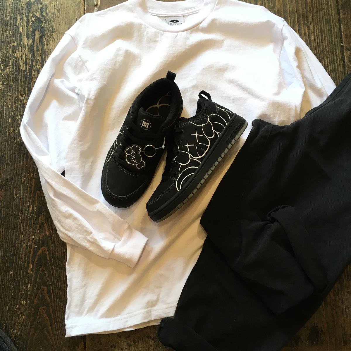 [DEADSTOCK!] ️ ️ �02 KAWS × DC SHOE [US7] g&hellip;