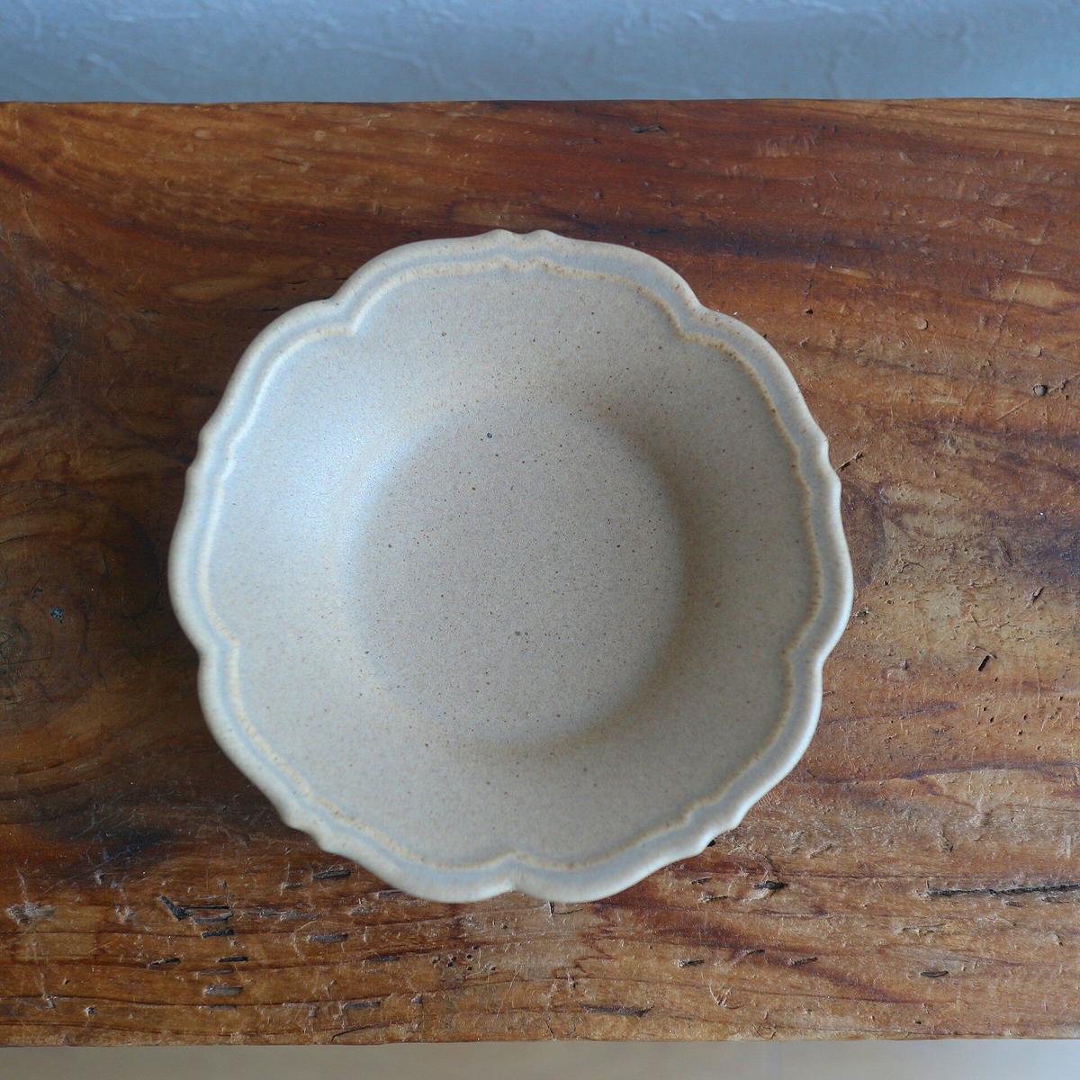 【値下げ】Awabiwareアワビウェア　輪花皿　3枚セット 美品]awabi ware 輪花皿S（3個セット) - メルカリ