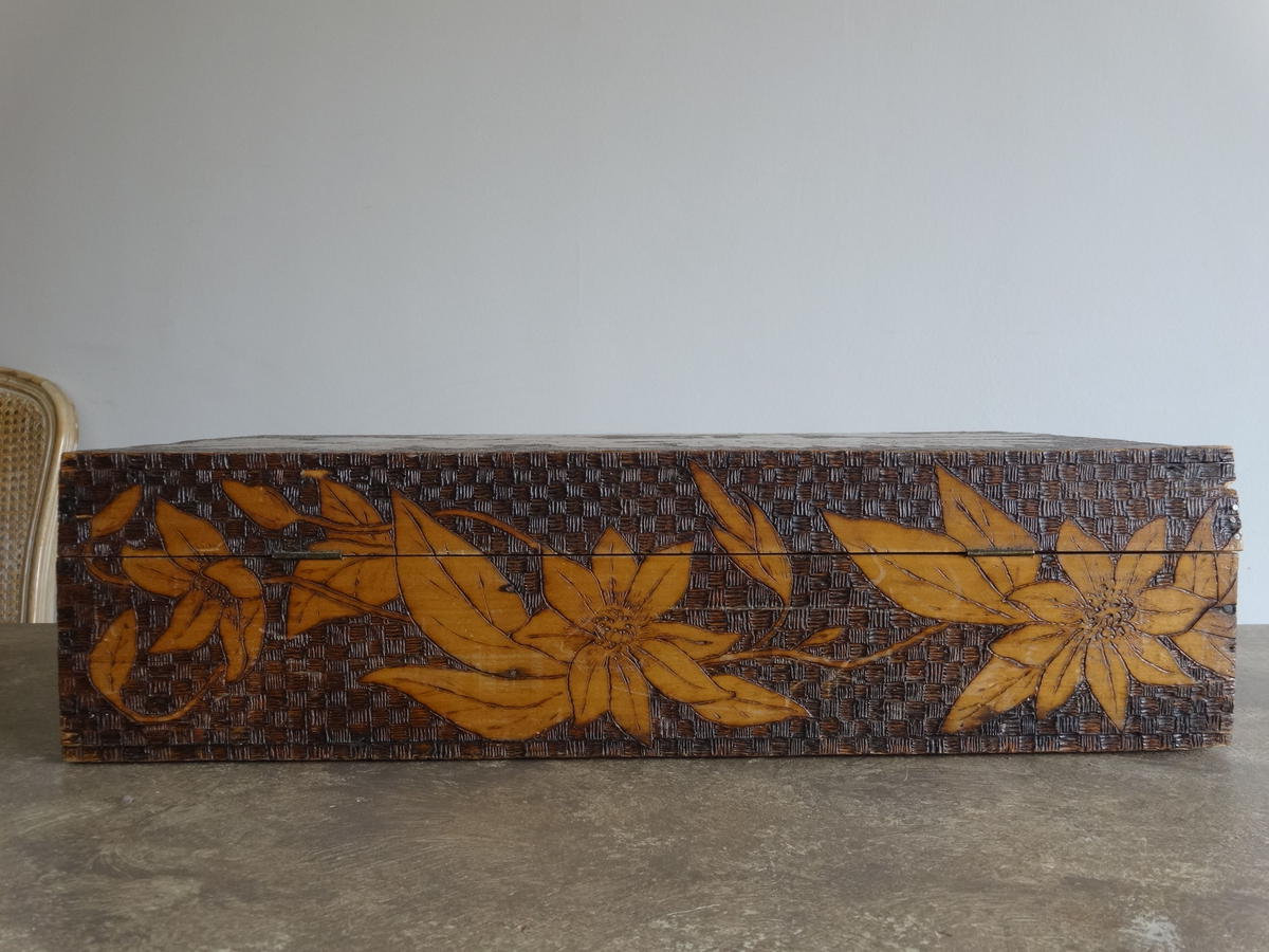 ヴィンテージbox 花柄彫刻 木製ボックス 木箱 44 4x28cm Grenier Ideco