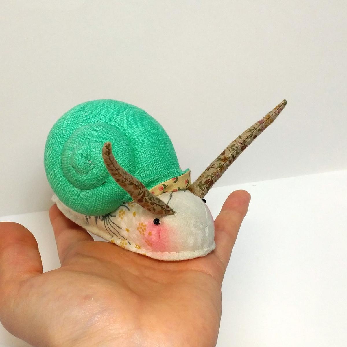 アオミオカタニシ ぬいぐるみ 魚水屋