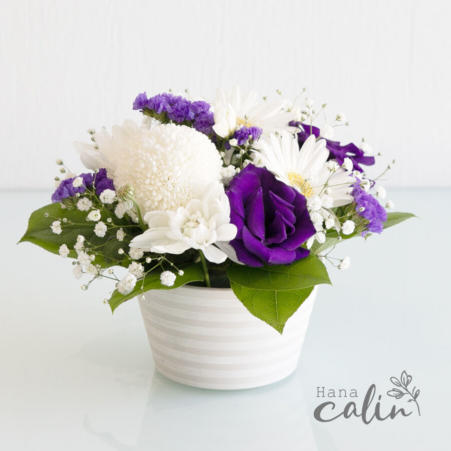 お供え花アレンジメント Mサイズ 名古屋のお花屋さん Hanacalin