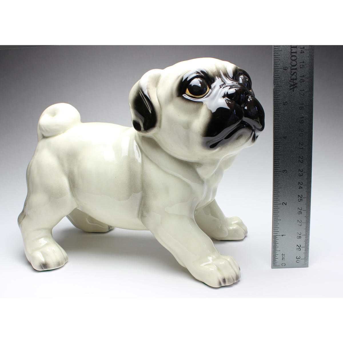 陶器犬置物 パグ パピー 仔犬 シルバーフォーン Haniibaaz 陶器犬置物 パグ パピー 仔犬 シルバーフォーン Haniibaaz