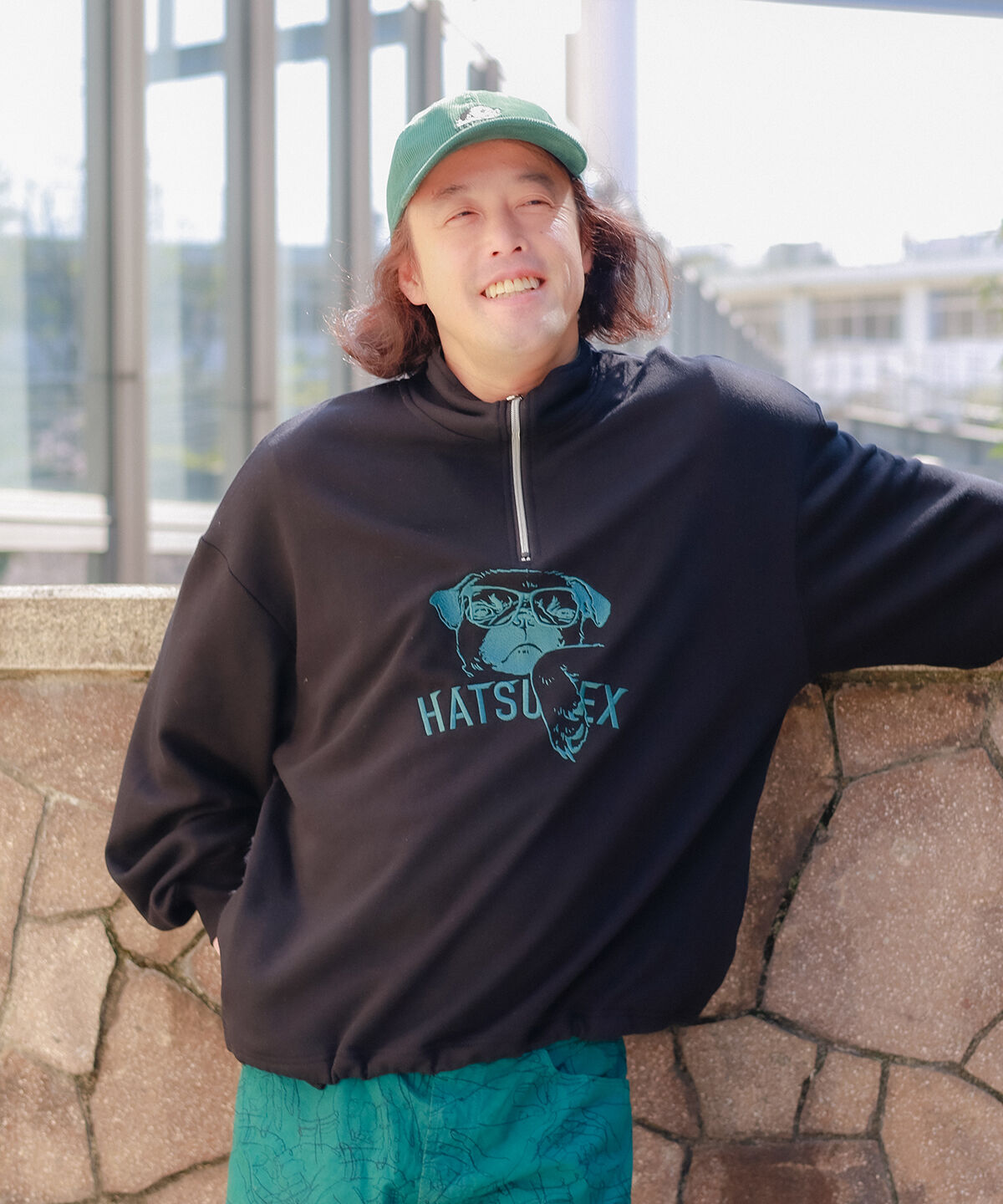 Hatsunex バイカラーKOHADA Zipプルオーバー（ブラック×グリーン