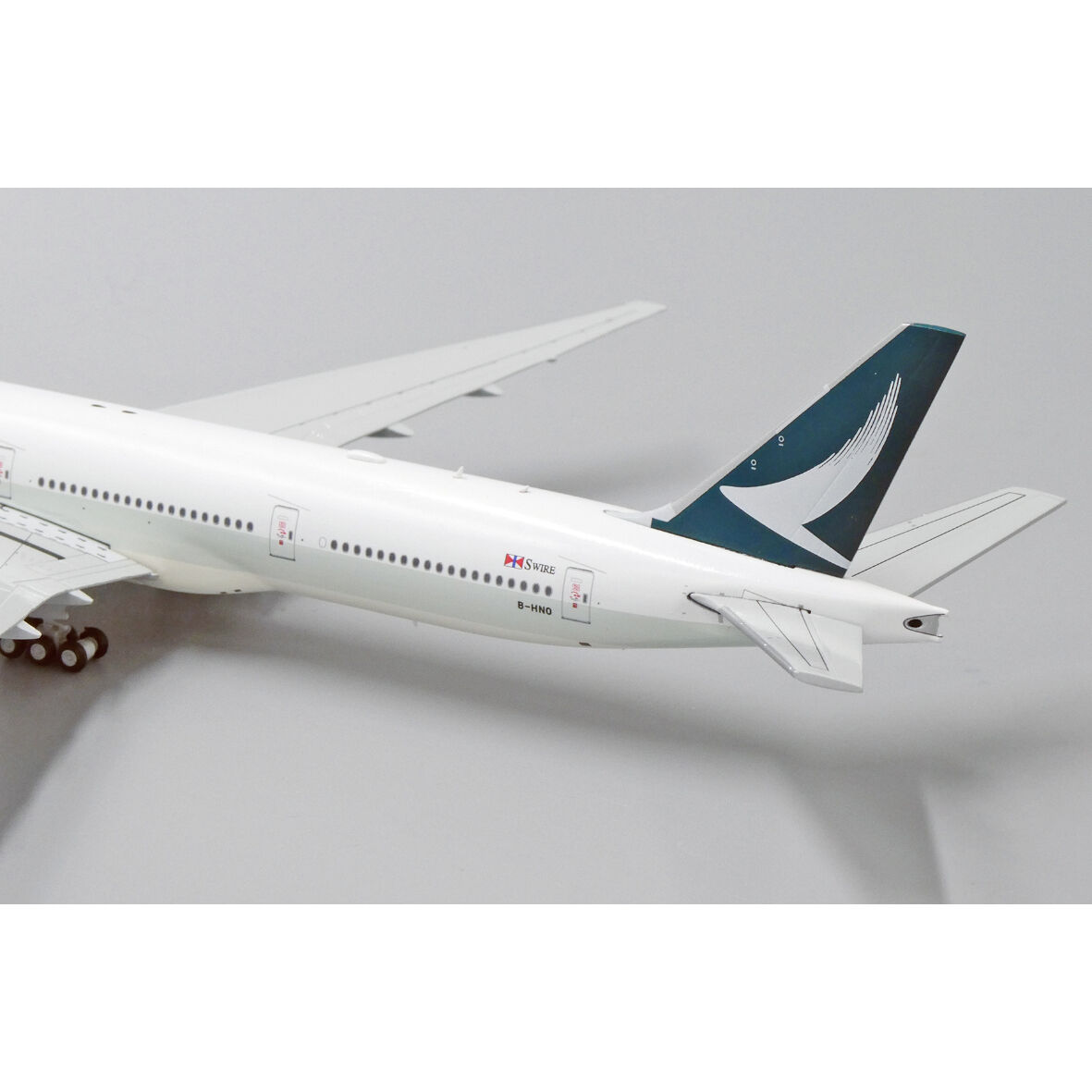 1/400 B777-300 キャセイパシフィック機体ロゴミス話題機 B-HNO | ひこ