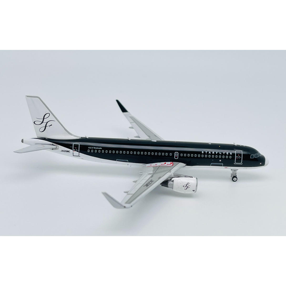 非売品・新商品情報】1/400 A320 スターフライヤー JA26MC | ...