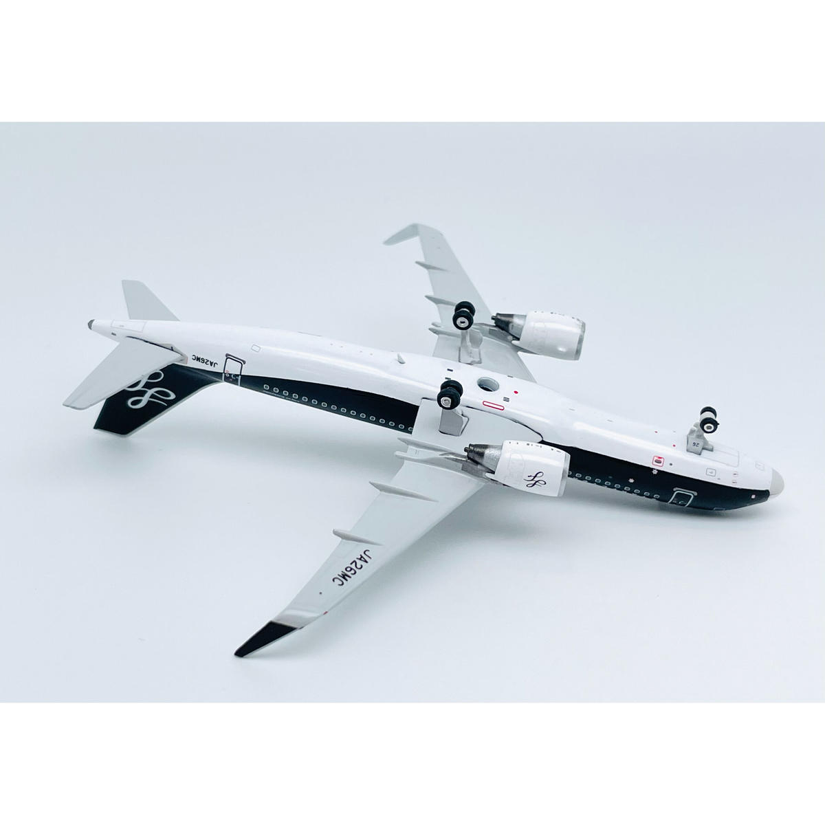 非売品・新商品情報】1/400 A320 スターフライヤー JA26MC | ...