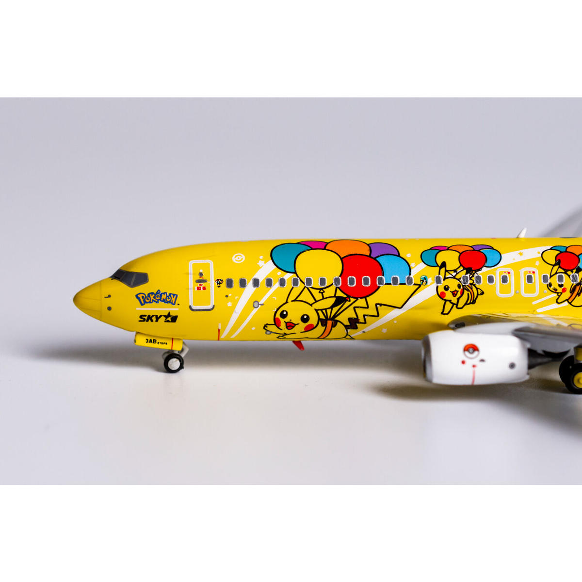 ボーイング　737-800 ピカチュウジェット スカイマーク、ピカチュウ塗装2号機5/30就航 初便は羽田発那覇行き