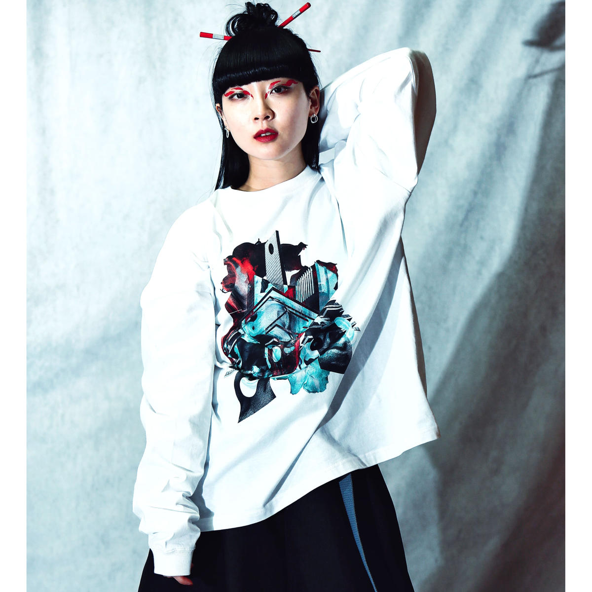 フラワープリント 歪-hizumi- ロングTシャツ | alamiah.edu.sa