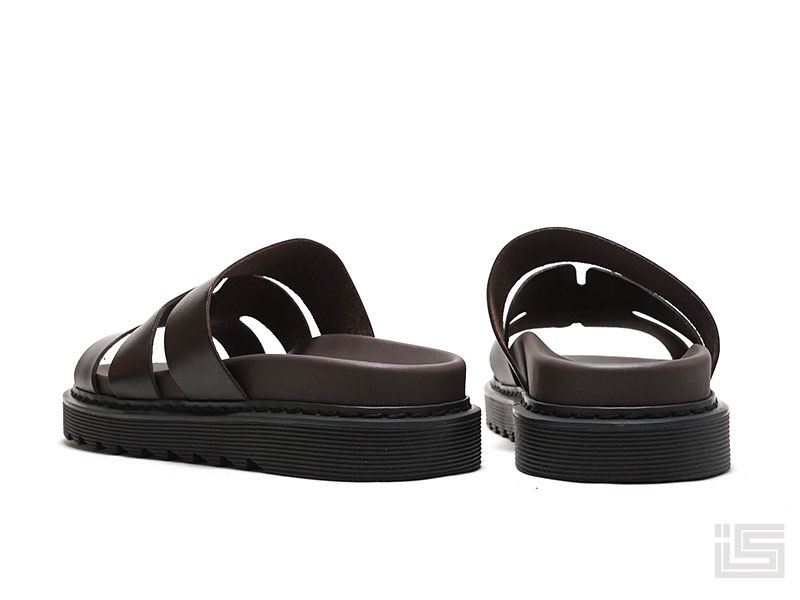 無地・新色登場! ZEUS ゼウス バケッタレザーグルカサンダル 39