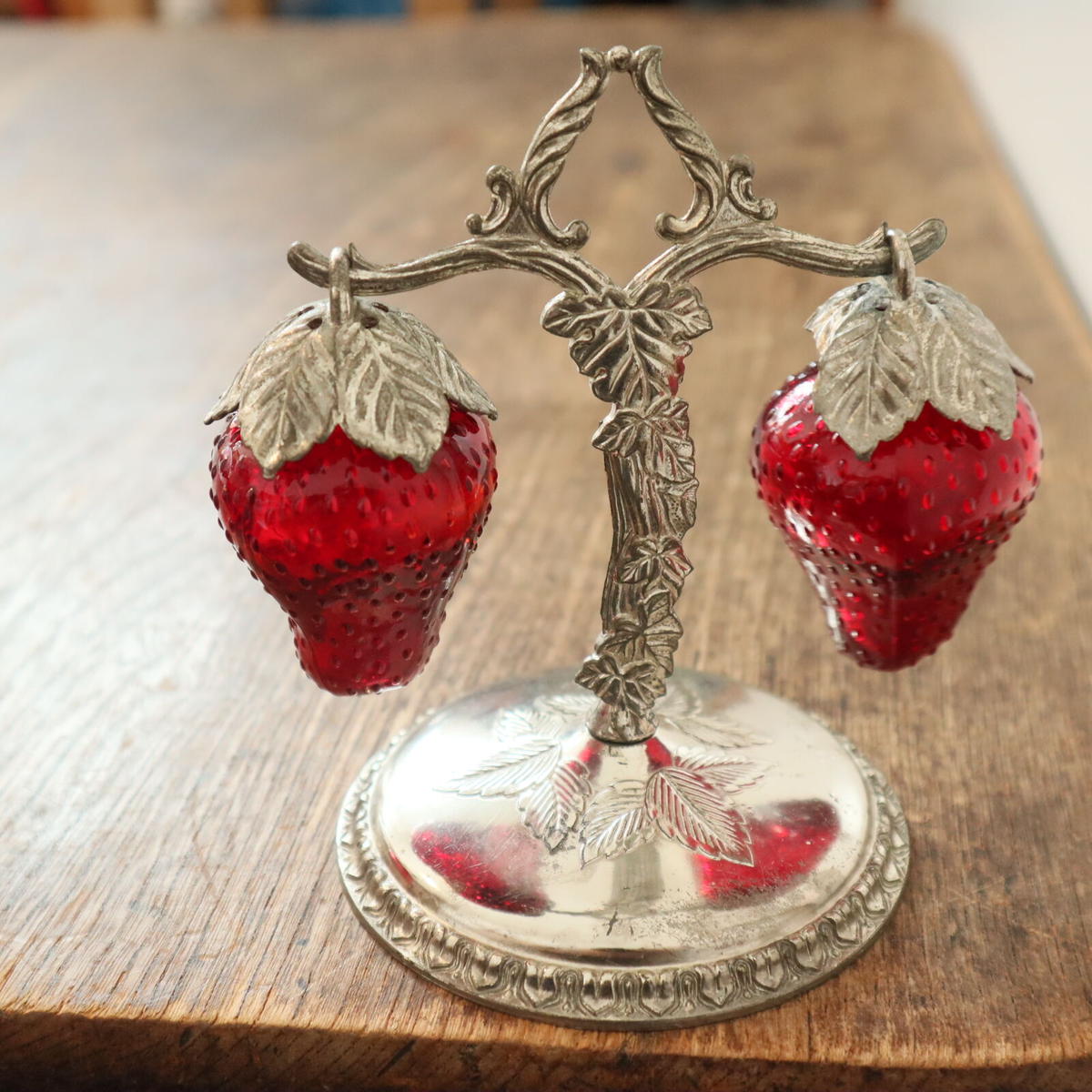 Vintage】 苺 いちご ストロベリー ソルトu0026ペッパー 塩胡椒入れ