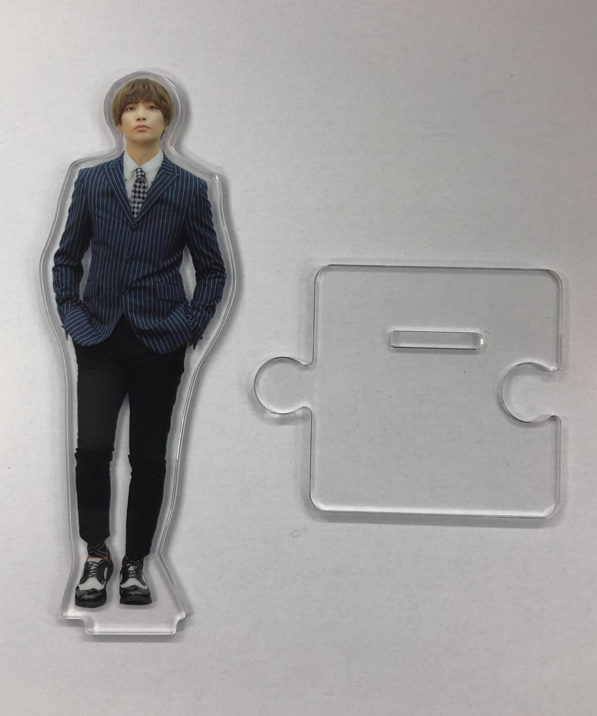 浅沼晋太郎公式サイト限定カレンダー アクスタ