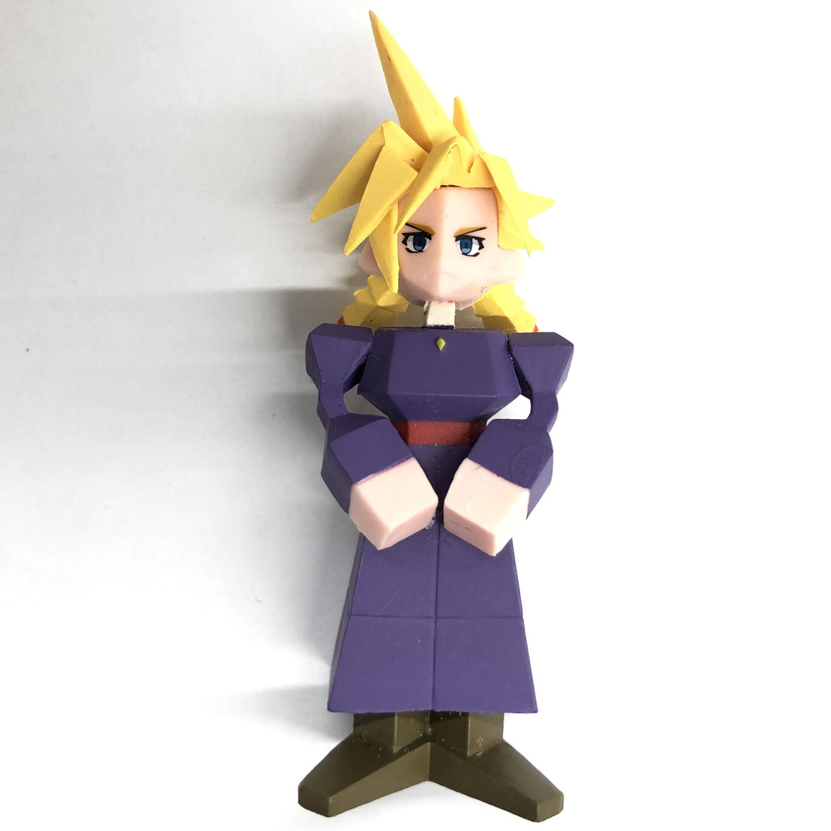 FF7ミニフィギュアとプラスピンバッジ