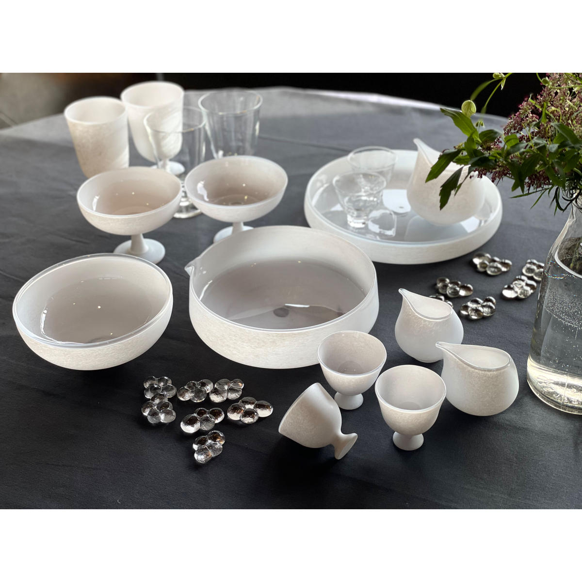 送料無料 色被せガラス 細密彫刻ガラス小瓶 中国古玩骨董 高さ