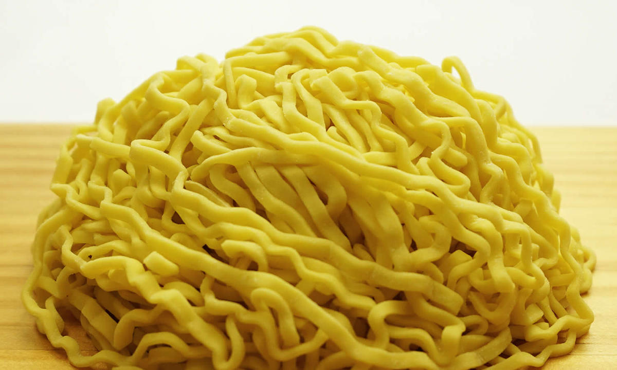 三沢製麺のちぢれ平打ち麺（×3人分） 三沢製麺オンラインショップ